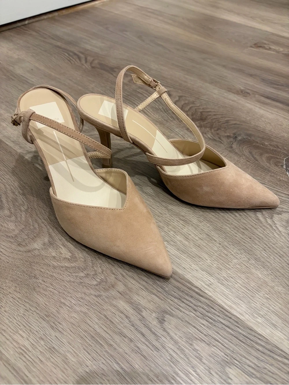 NWOT Dolce Vita Kamra Heels Camel Suede